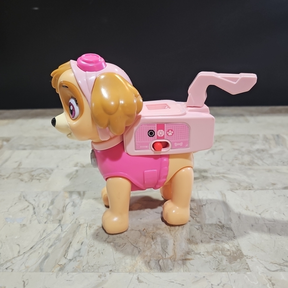 PAW Patrol - SmartPup Jumbo Action Pack Pup Skye 6" Tall, French Version
